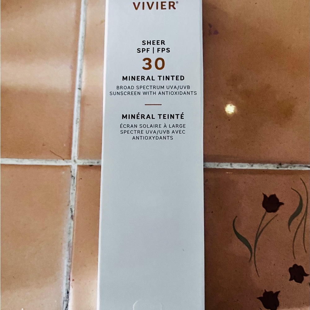 Vivier Sheer SPF 30 Mineral Tinted Sunscreen